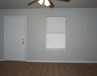 5105 Flamingo Road - Photo Thumbnail 5