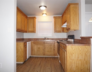 5105 Flamingo Road - Photo Thumbnail 3