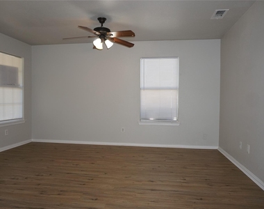 5105 Flamingo Road - Photo Thumbnail 1