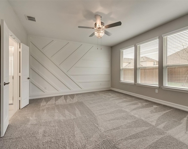 2621 Strand Lane - Photo Thumbnail 14