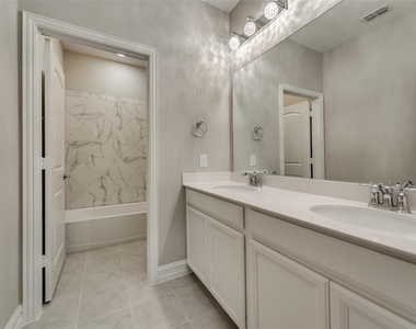2621 Strand Lane - Photo Thumbnail 23