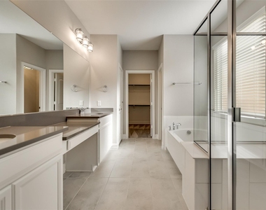 2621 Strand Lane - Photo Thumbnail 15