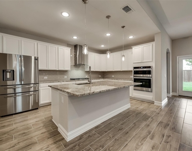 2621 Strand Lane - Photo Thumbnail 8