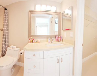 6339 La Costa Drive - Photo Thumbnail 12