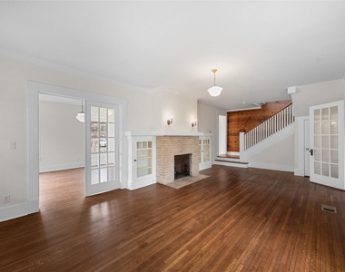 1106 W 4th Avenue - Photo Thumbnail 4