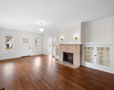 1106 W 4th Avenue - Photo Thumbnail 5
