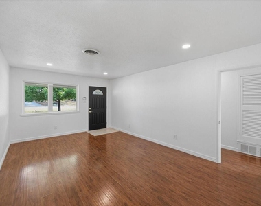 5533 Sam Calloway Road - Photo Thumbnail 7