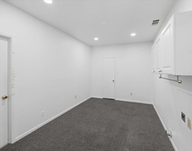 5533 Sam Calloway Road - Photo Thumbnail 20