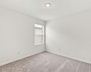 1636 Elliott Road - Photo Thumbnail 13