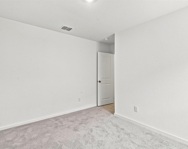 1636 Elliott Road - Photo Thumbnail 15