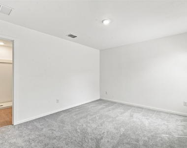1636 Elliott Road - Photo Thumbnail 16