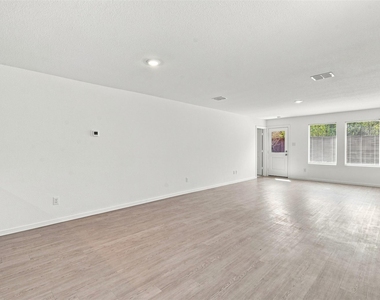 1636 Elliott Road - Photo Thumbnail 8