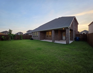 10108 Boxwood Way - Photo Thumbnail 16