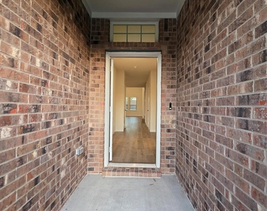 10108 Boxwood Way - Photo Thumbnail 1
