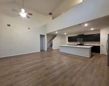 10108 Boxwood Way - Photo Thumbnail 13