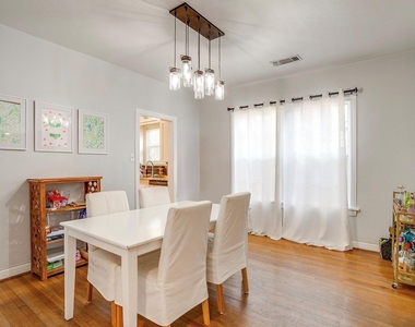 3210 Greene Avenue - Photo Thumbnail 5