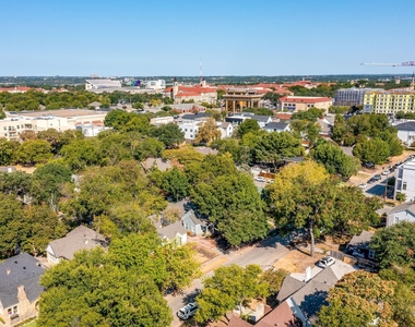 3210 Greene Avenue - Photo Thumbnail 21