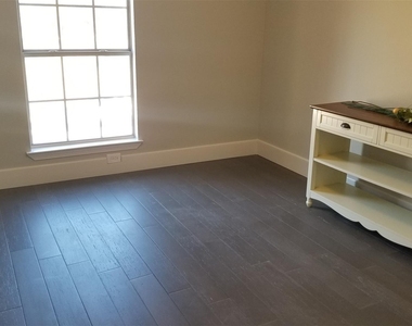 17635 Millwood Place - Photo Thumbnail 9
