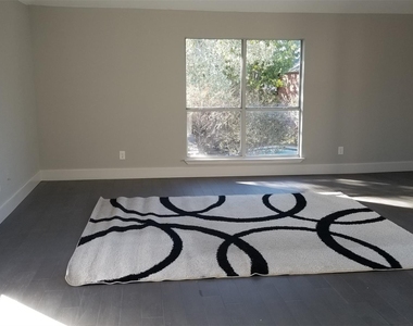 17635 Millwood Place - Photo Thumbnail 10