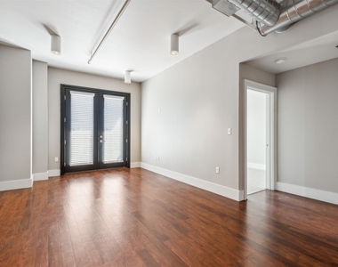 1000 Lipscomb Street - Photo Thumbnail 4