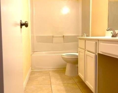 315 Pointer Place - Photo Thumbnail 6