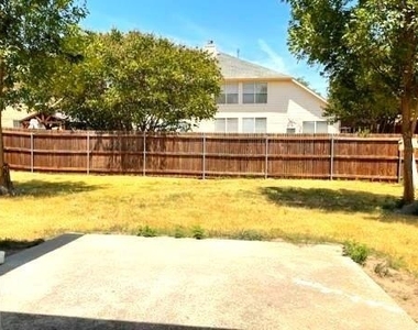 315 Pointer Place - Photo Thumbnail 12