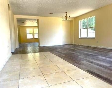 315 Pointer Place - Photo Thumbnail 10