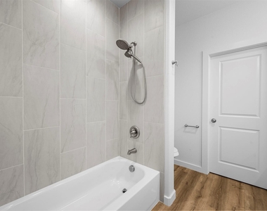 918 W Ford Street - Photo Thumbnail 17