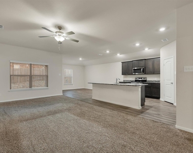 740 Saratoga Drive - Photo Thumbnail 3