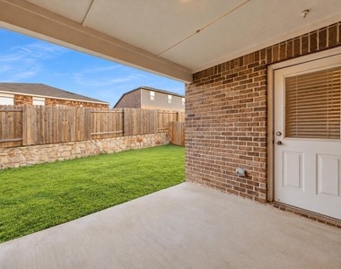 740 Saratoga Drive - Photo Thumbnail 16