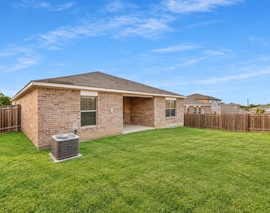 740 Saratoga Drive - Photo Thumbnail 15