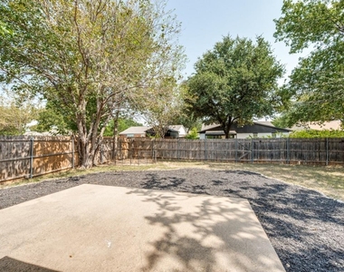 5225 Knox Drive - Photo Thumbnail 24