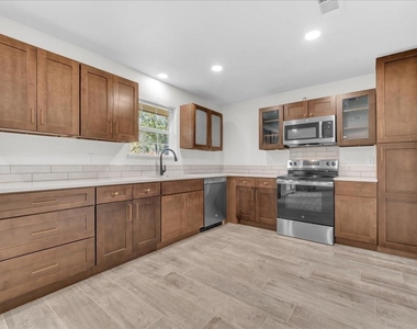 701 E Jacob Street - Photo Thumbnail 10