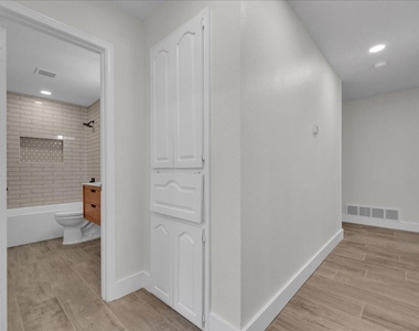 701 E Jacob Street - Photo Thumbnail 19
