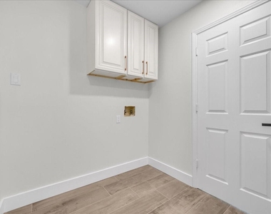 701 E Jacob Street - Photo Thumbnail 13