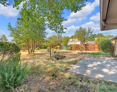 701 E Jacob Street - Photo Thumbnail 4