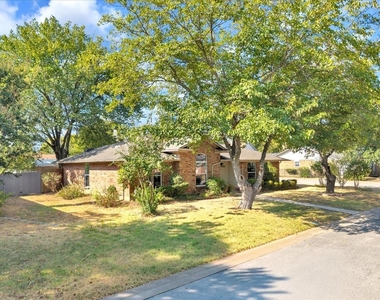701 E Jacob Street - Photo Thumbnail 37