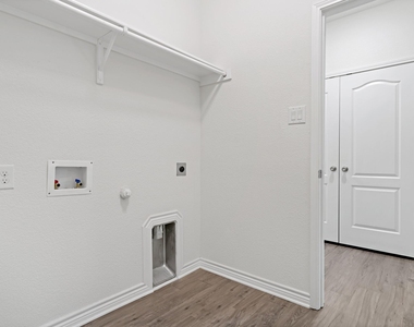 2632 Wesley Avenue - Photo Thumbnail 15
