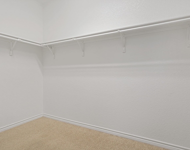 2632 Wesley Avenue - Photo Thumbnail 13