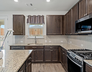 2632 Wesley Avenue - Photo Thumbnail 3