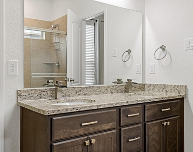 2632 Wesley Avenue - Photo Thumbnail 12