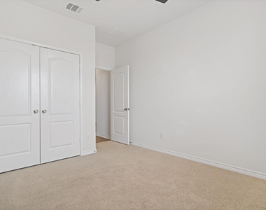 2632 Wesley Avenue - Photo Thumbnail 18