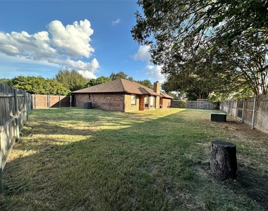 4636 Ringold Drive - Photo Thumbnail 13