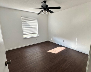 4636 Ringold Drive - Photo Thumbnail 11