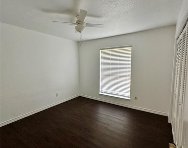 4636 Ringold Drive - Photo Thumbnail 8