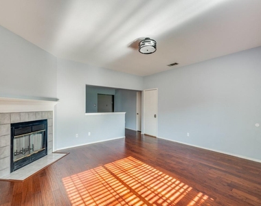 5520 Creekridge Drive - Photo Thumbnail 10