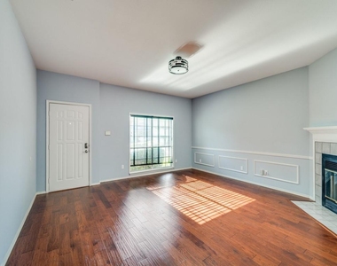 5520 Creekridge Drive - Photo Thumbnail 1