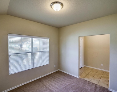 6348 Eagle Lake Court - Photo Thumbnail 4