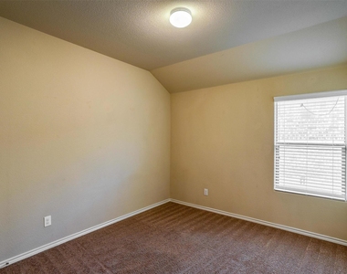 6348 Eagle Lake Court - Photo Thumbnail 18