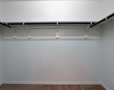 6348 Eagle Lake Court - Photo Thumbnail 16